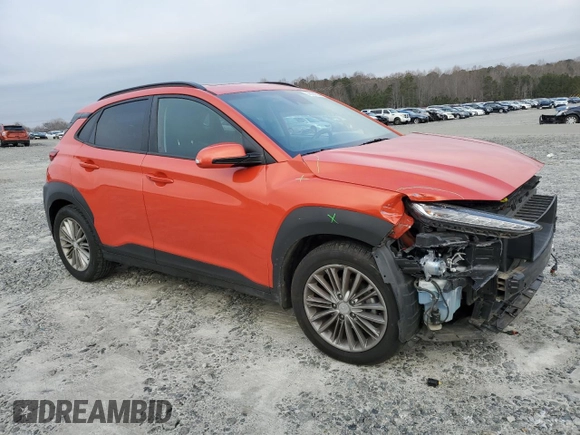 2020 Hyundai Kona SEL Plus with VIN KM8K62AAXLU558232, listed as a Copart auction lot 42994335 with 88,529 mi miles and Salvage Title. Bid and sale history available at carsss.com. Image 4.