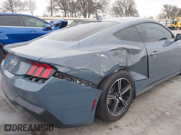2024 Ford Mustang EcoBoost with VIN 1FA6P8TH2R5146587, listed as a IAAI auction lot 41370567 with 1,712 mi miles. Bid and sale history available at carsss.com. Image 6.