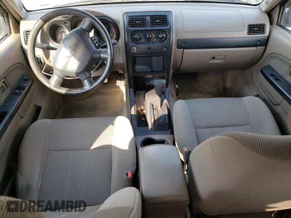 2004 Nissan Frontier XE z VIN 1N6ED27T44C451357, wystawiony jako Copart lot #46271685 z przebiegiem 250 298 mil mil oraz Szkoda całkowita • Salvage title. Historia ofert i sprzedaży dostępna na DreamBid. Obrazek 8.