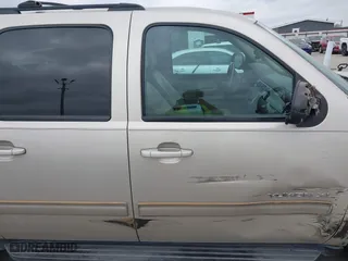 2013 GMC Yukon XL SLT with VIN 1GKS1KE02DR330318, listed as a IAAI auction lot 41526110 with 187,699 mi miles. Bid and sale history available at carsss.com. Image 13.