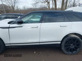 2020 Land Rover Range Rover Velar S z VIN SALYB2EX9LA287831, wystawiony jako IAAI lot #41667186 z przebiegiem 46 965 mil mil oraz . Historia ofert i sprzedaży dostępna na DreamBid. Obrazek 14.