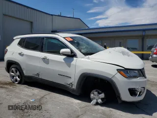 2018 Jeep Compass Latitude z VIN 3C4NJCBB7JT339233, wystawiony jako Copart lot #55175065 z przebiegiem Nie podano mil oraz Szkoda całkowita • Salvage title. Historia ofert i sprzedaży dostępna na DreamBid. Obrazek 4.