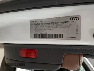 2019 Audi A4 Premium Plus с VIN WAUENAF42KA014130, выставлен на аукционе Copart как лот 56301045 с пробегом 46 040 миль миль и Списание • Salvage title. История ставок и продаж доступна на DreamBid. Изображение 12.