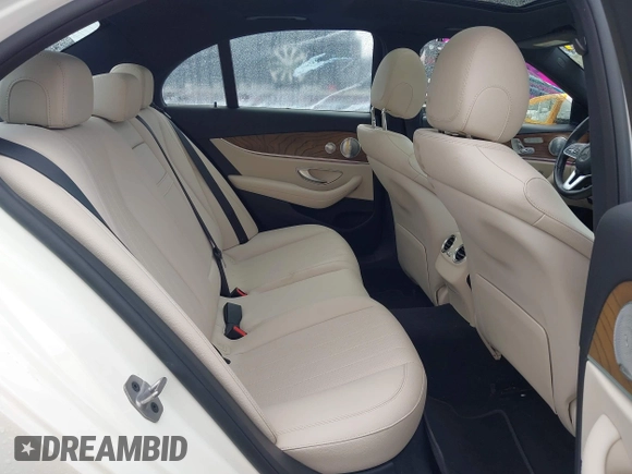 2020 Mercedes-Benz E 350 с VIN WDDZF8EB1LA721611, выставлен на аукционе IAAI как лот 42242033 с пробегом 70 642 миль миль и . История ставок и продаж доступна на DreamBid. Изображение 8.
