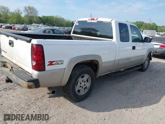 2006 Chevrolet Silverado 1500 LT2 with VIN 1GCEK19B26Z118338, listed as a IAAI auction lot 42157726 with 211,133 mi miles and . Bid and sale history available at DreamBid. Image 4.