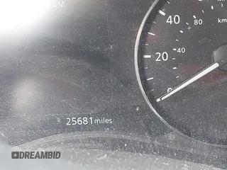 2021 Nissan Kicks SR z VIN 3N1CP5DV4ML565827, wystawiony jako IAAI lot #42369030 z przebiegiem 25 681 mil mil oraz . Historia ofert i sprzedaży dostępna na DreamBid. Obrazek 7.