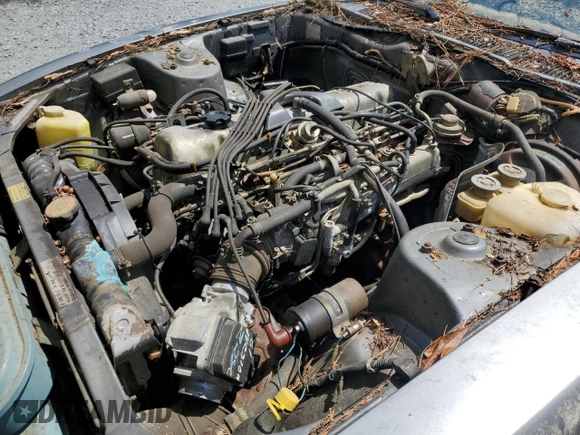1981 Datsun 280ZX z VIN JN1HZ04SDBX265650, wystawiony jako Copart lot #56589245 z przebiegiem 147 572 mil mil oraz Nie do naprawy • Non repairable. Historia ofert i sprzedaży dostępna na DreamBid. Obrazek 11.