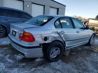 2001 BMW 3 Series 330i with VIN WBAAV53461FJ71784, listed as a Copart auction lot 46325815 with 59,714 mi miles and Salvage Title. Bid and sale history available at carsss.com. Image 3.
