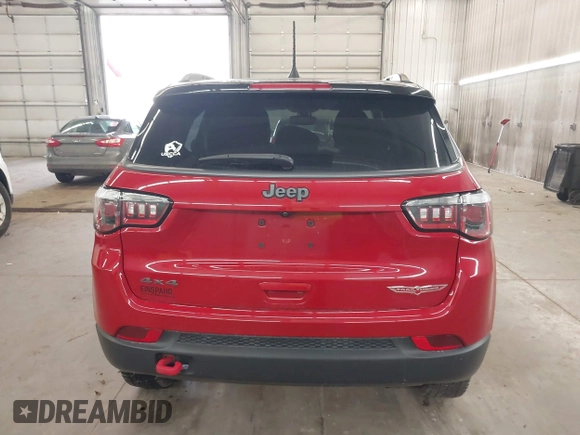 2018 Jeep Compass Trailhawk with VIN 3C4NJDDB7JT234551, listed as a IAAI auction lot 41695627 with 65,381 mi miles and . Bid and sale history available at carsss.com. Image 17.