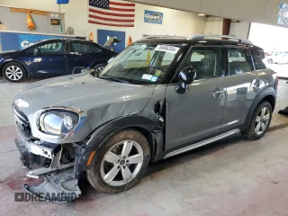 2018 MINI Countryman Cooper with VIN WMZYV5C31J3E03902, listed as a Copart auction lot 78466354 with 121,689 mi miles and Salvage Title. Bid and sale history available at carsss.com. Image 1.