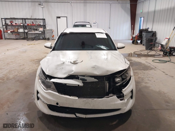 2016 Kia Optima LX with VIN KNAGT4L30G5072605, listed as a IAAI auction lot 41562330 with 152,320 mi miles. Bid and sale history available at carsss.com. Image 12.