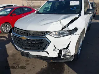 2019 Chevrolet Traverse LS with VIN 1GNEVFKW4KJ242550, listed as a IAAI auction lot 41150105 with 139,480 mi miles. Bid and sale history available at carsss.com. Image 6.