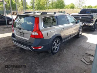 2012 Volvo XC70 T6 z VIN YV4902BZ1C1143307, wystawiony jako IAAI lot #42140146 z przebiegiem 173 106 mil mil oraz . Historia ofert i sprzedaży dostępna na DreamBid. Obrazek 4.