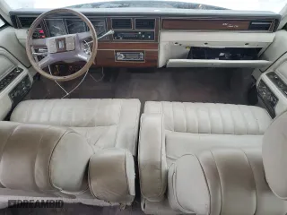 1988 Lincoln Town Car with VIN 1LNBM81F1JY795671, listed as a Copart auction lot 85590444 with 450,418 mi miles and Clean Title. Bid and sale history available at carsss.com. Image 8.