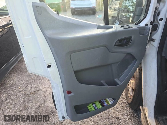 2018 Ford Transit с VIN 1FTYR3XG9JKA85925, выставлен на аукционе IAAI как лот 42786939 с пробегом 147 544 миль миль и . История ставок и продаж доступна на DreamBid. Изображение 24.