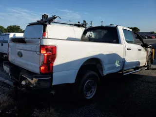 2024 Ford F-250 XL z VIN 1FT7W2BA1REC89162, wystawiony jako Copart lot #57609295 z przebiegiem Nie podano mil oraz Nie do naprawy • Non repairable. Historia ofert i sprzedaży dostępna na DreamBid. Obrazek 3.
