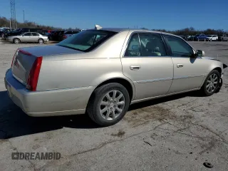 2009 Cadillac DTS 1SA z VIN 1G6KD57Y69U126507, wystawiony jako Copart lot #48392775 z przebiegiem 152 637 mil mil oraz Szkoda całkowita • Salvage title. Historia ofert i sprzedaży dostępna na DreamBid. Obrazek 3.