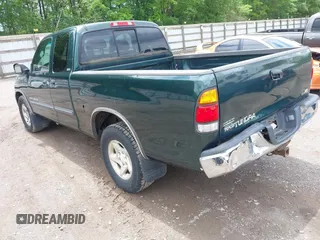 2003 Toyota Tundra SR5 with VIN 5TBRT34143S434712, listed as a IAAI auction lot 42186931 with 380,102 mi miles and . Bid and sale history available at DreamBid. Image 3.