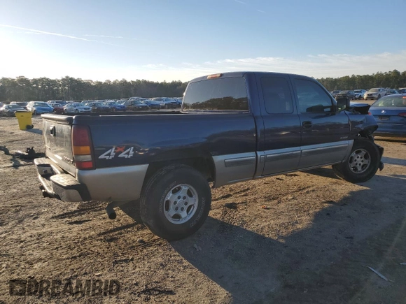2002 Chevrolet Silverado 1500 LT with VIN 2GCEK19T721166459, listed as a Copart auction lot 44781525 with 199,652 mi miles and Salvage Title. Bid and sale history available at carsss.com. Image 3.