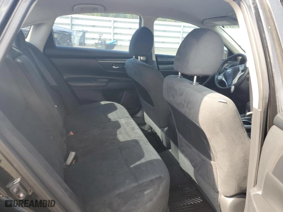 2015 Nissan Altima 2.5 SV with VIN 1N4AL3AP5FC417717, listed as a Copart auction lot 52951525 with 137,063 mi miles and Clean Title. Bid and sale history available at carsss.com. Image 10.