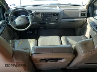 2002 Ford F-350 XL with VIN 1FTSW30F72EA24394, listed as a Copart auction lot 67467504 with 117,782 mi miles and Clean Title. Bid and sale history available at DreamBid. Image 8.