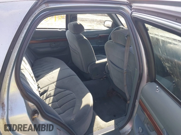 1996 Mercury Grand Marquis GS with VIN 2MELM74W7TX702815, listed as a IAAI auction lot 41452207 with 269,305 mi miles and . Bid and sale history available at DreamBid. Image 8.