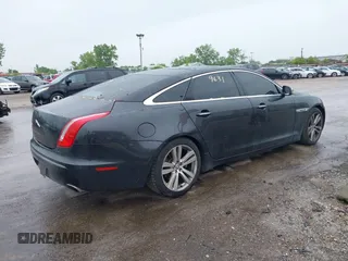 2012 Jaguar XJ XJL z VIN SAJWA2GB5CLV30883, wystawiony jako IAAI lot #42369631 z przebiegiem 114 018 mil mil oraz . Historia ofert i sprzedaży dostępna na DreamBid. Obrazek 4.