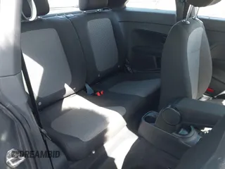 2019 Volkswagen Beetle S с VIN 3VWFD7AT3KM707221, выставлен на аукционе IAAI как лот 41860730 с пробегом 35 885 миль миль и . История ставок и продаж доступна на DreamBid. Изображение 8.