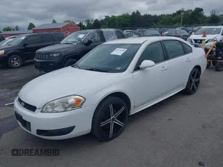 2014 Chevrolet Impala Police Police z VIN 2G1WD5E37E1129114, wystawiony jako IAAI lot #42275018 z przebiegiem 109 297 mil mil oraz . Historia ofert i sprzedaży dostępna na DreamBid. Obrazek 2.