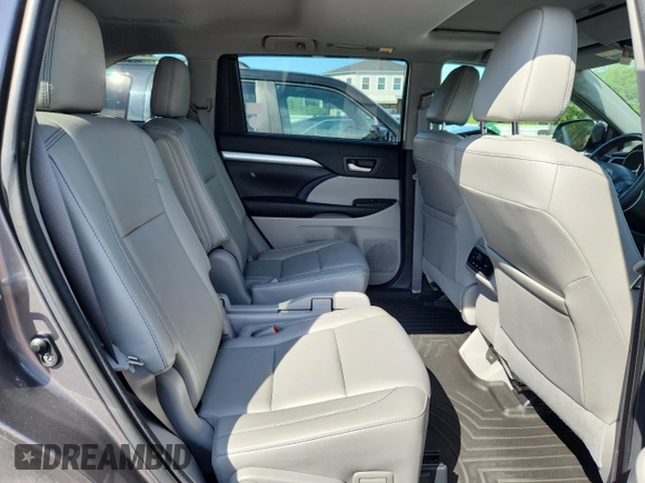2017 Toyota Highlander XLE with VIN 5TDJZRFH7HS468912, listed as a Copart auction lot 62821955 with 79,331 mi miles and Salvage title. Bid and sale history available at DreamBid. Image 10.