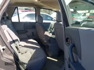 2003 Saturn VUE with VIN 5GZCZ23D23S912469, listed as a IAAI auction lot 41581900 with 289,750 mi miles and . Bid and sale history available at DreamBid. Image 8.