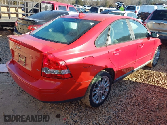 2007 Volvo S40 2.4L with VIN YV1MS382272273341, listed as a IAAI auction lot 41335987 with 205,803 mi miles. Bid and sale history available at carsss.com. Image 4.