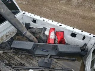 2022 Ford F-350 XL с VIN 1FT8W3A66NEF77356, выставлен на аукционе Copart как лот 61761895 с пробегом 32 113 миль миль и Списание • Salvage title. История ставок и продаж доступна на DreamBid. Изображение 12.