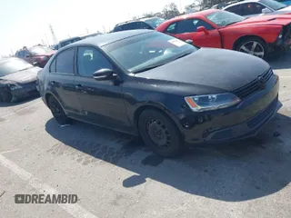 2011 Volkswagen Jetta Sedan SE w/Convenience & Sunroof PZEV with VIN 3VWDZ7AJ2BM133265, listed as a IAAI auction lot 41974851 with 115,144 mi miles. Bid and sale history available at carsss.com. Image 1.