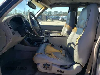 2000 Ford Explorer Sport with VIN 1FMYU60E4YUA35291, listed as a Copart auction lot 42510495 with 136,532 mi miles and Salvage title. Bid and sale history available at DreamBid. Image 7.