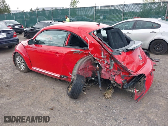 2019 Volkswagen Beetle S с VIN 3VWFD7AT0KM720833, выставлен на аукционе IAAI как лот 40231743 с пробегом 38 227 миль миль и . История ставок и продаж доступна на DreamBid. Изображение 3.