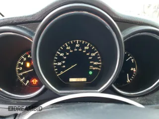 2004 Lexus RX 330 with VIN JTJGA31U340008188, listed as a Copart auction lot 83572204 with 129,015 mi miles and Salvage Title. Bid and sale history available at DreamBid. Image 9.