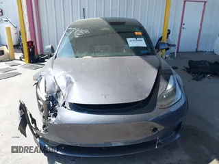 2023 Tesla Model 3 z VIN 5YJ3E1EA5PF639346, wystawiony jako IAAI lot #41896608 z przebiegiem 25 618 mil mil oraz . Historia ofert i sprzedaży dostępna na DreamBid. Obrazek 11.