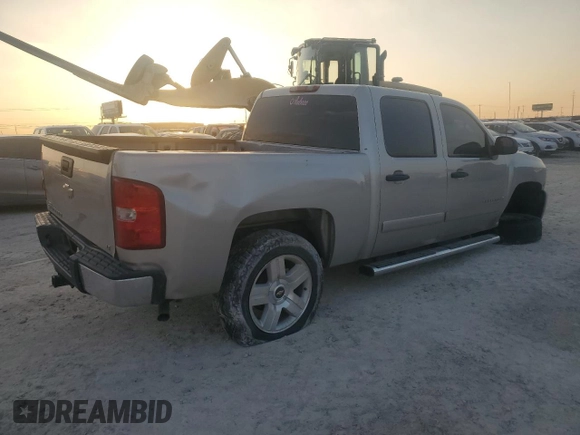 2008 Chevrolet Silverado 1500 1LT with VIN 2GCEC13J781336770, listed as a Copart auction lot 42502115 with 218,101 mi miles and Salvage Title. Bid and sale history available at DreamBid. Image 3.