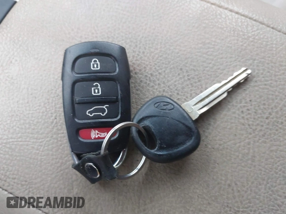 2010 Hyundai Veracruz Limited with VIN KM8NUDCC0AU135170, listed as a IAAI auction lot 41812802 with 102,438 mi miles and . Bid and sale history available at DreamBid. Image 11.