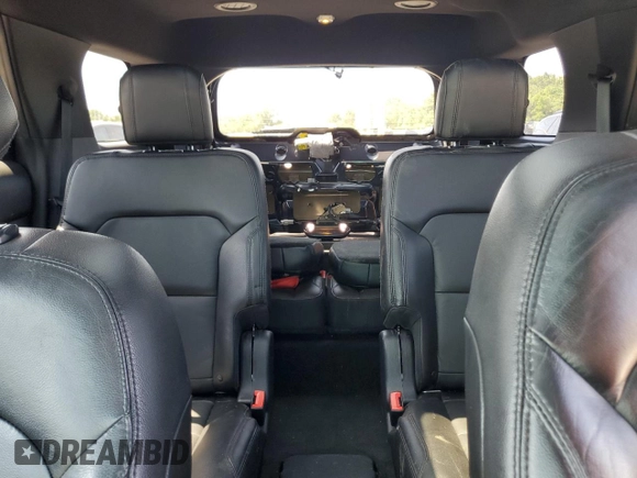 2017 Ford Explorer XLT z VIN 1FM5K7D8XHGA40965, wystawiony jako Copart lot #61990305 z przebiegiem 154 534 mil mil oraz Szkoda całkowita • Salvage title. Historia ofert i sprzedaży dostępna na DreamBid. Obrazek 10.