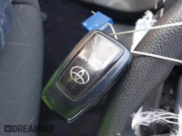 2021 Toyota RAV4 XLE with VIN 2T3P1RFV6MW216410, listed as a IAAI auction lot 42474822 with 37,503 mi miles and . Bid and sale history available at DreamBid. Image 11.