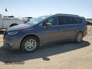 2022 Chrysler Pacifica Touring L with VIN 2C4RC1BG8NR135965, listed as a Copart auction lot 51658655 with 83,657 mi miles and Clean title. Bid and sale history available at DreamBid. Image 1.