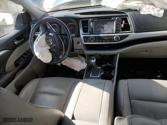 2019 Toyota Highlander SE with VIN 5TDJZRFH1KS563702, listed as a Copart auction lot 42927035 with 0 mi miles and Salvage Title. Bid and sale history available at carsss.com. Image 8.
