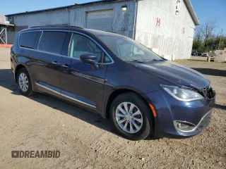 2017 Chrysler Pacifica Touring L with VIN 2C4RC1BG7HR524293, listed as a Copart auction lot 56008165 with 176,092 mi miles and Salvage Title. Bid and sale history available at DreamBid. Image 4.