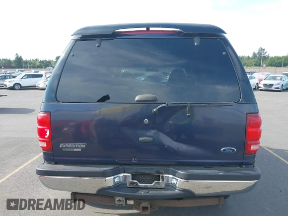 1999 Ford Expedition XLT with VIN 1FMPU18L4XLB75749, listed as a IAAI auction lot 42497268 with 253,765 mi miles and . Bid and sale history available at DreamBid. Image 16.
