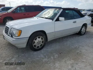 1995 Mercedes-Benz E Class with VIN WDBEA66E5SC280927, listed as a Copart auction lot 77246224 with 84,599 mi miles and Non Repairable. Bid and sale history available at carsss.com. Image 1.