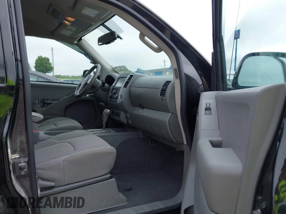 2019 Nissan Frontier SV z VIN 1N6AD0ER5KN797638, wystawiony jako IAAI lot #42479962 z przebiegiem 98 620 mil mil oraz . Historia ofert i sprzedaży dostępna na DreamBid. Obrazek 5.