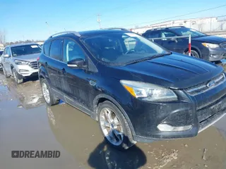2015 Ford Escape Titanium with VIN 1FMCU9J91FUC68152, listed as a IAAI auction lot 41620725 with 195,122 mi miles. Bid and sale history available at carsss.com. Image 1.
