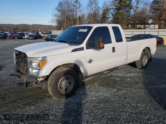 2015 Ford F-250 XLT with VIN 1FT7X2AT7FEB02549, listed as a Copart auction lot 86970034 with 130,042 mi miles and Salvage title. Bid and sale history available at DreamBid. Image 1.